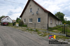 Dom wolnostojący z zabudowaniami o łącznej powierzchni zabudowy około 600m2